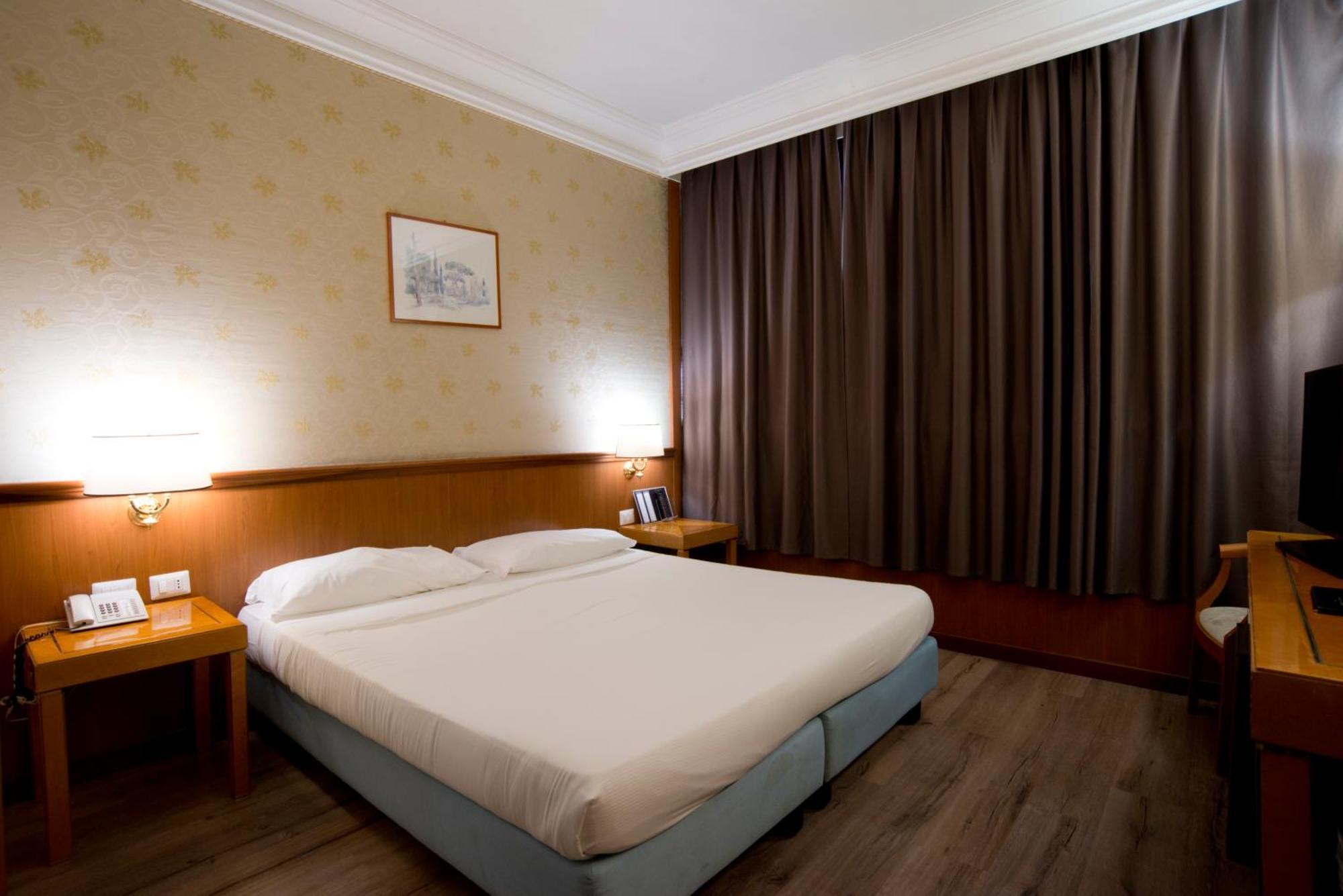 Hotel The Brand Рим Екстер'єр фото